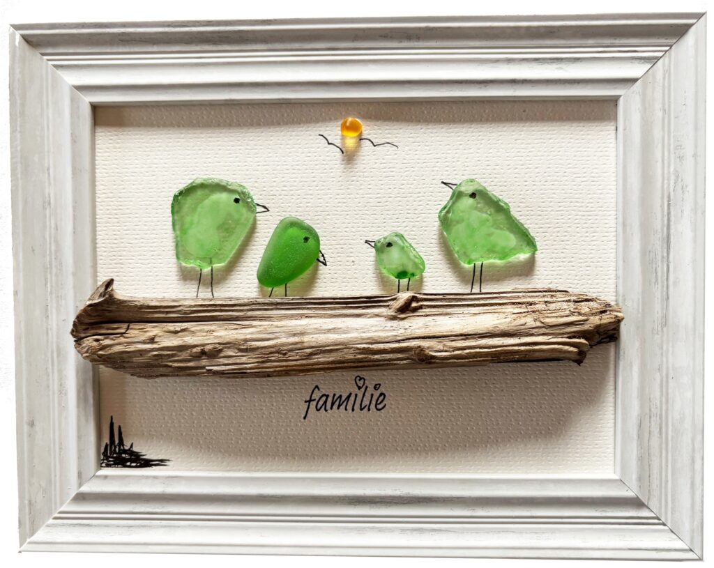 familie – liebevolles wandbild aus treibholz & meerglas